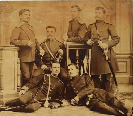 Групповая фотография I-й бригады, 3-й роты. На фотографии штабс-капитан А.Н. Полянский. [Б. м., 1890-е гг.].